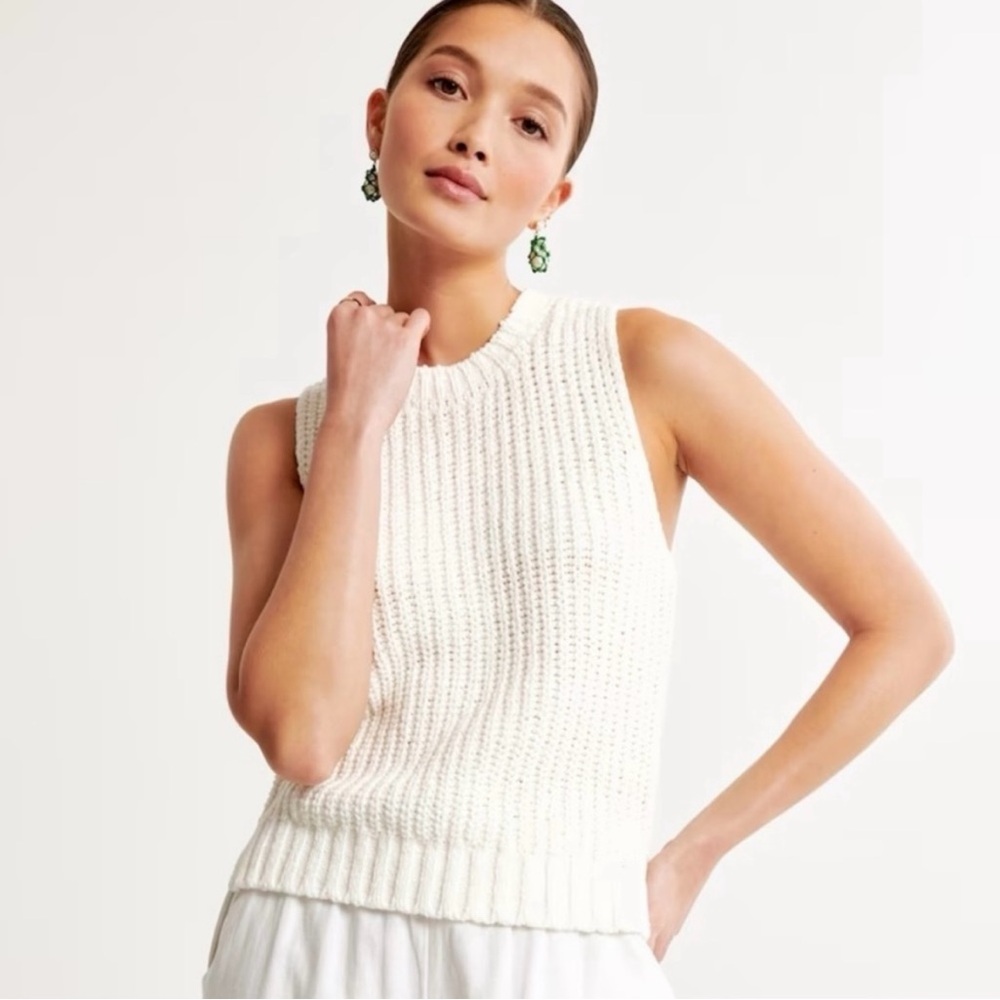 AF Easy Shaker Sweater Tank NWT